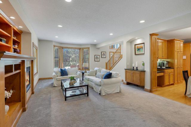 5900 Vernon Avenue S, Edina, MN 55436