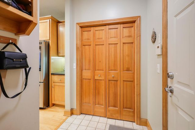 5900 Vernon Avenue S, Edina, MN 55436