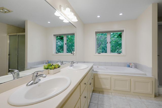 5900 Vernon Avenue S, Edina, MN 55436