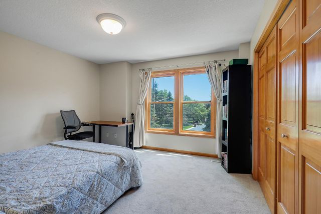 5900 Vernon Avenue S, Edina, MN 55436