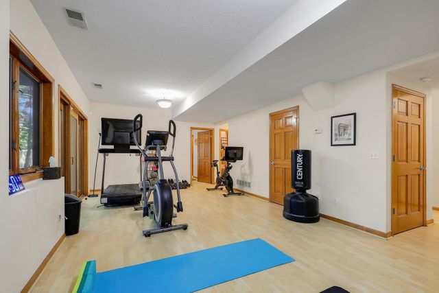 5900 Vernon Avenue S, Edina, MN 55436