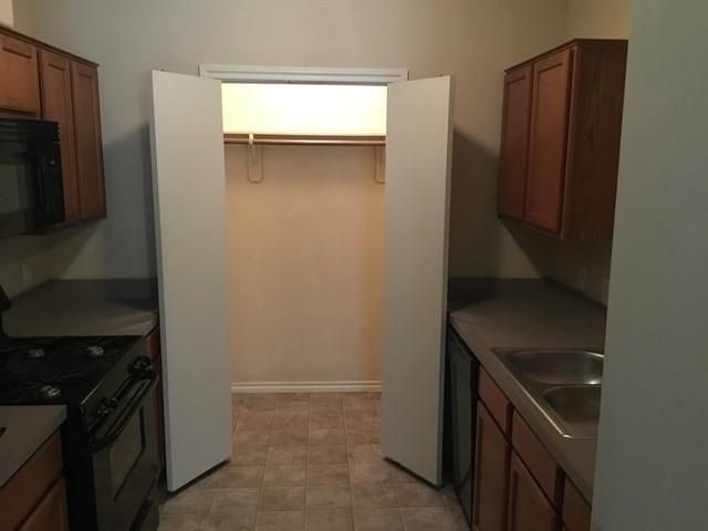 2802 Wisner Circle, Houston, TX 77014