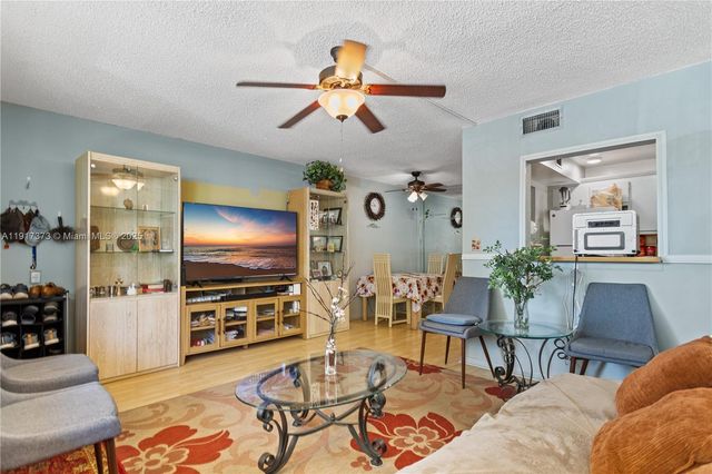 9121 Sunrise Lakes Boulevard 104, Sunrise, FL 33322