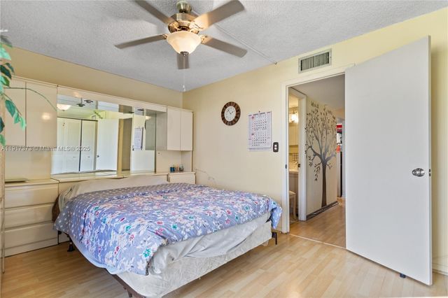 9121 Sunrise Lakes Boulevard 104, Sunrise, FL 33322