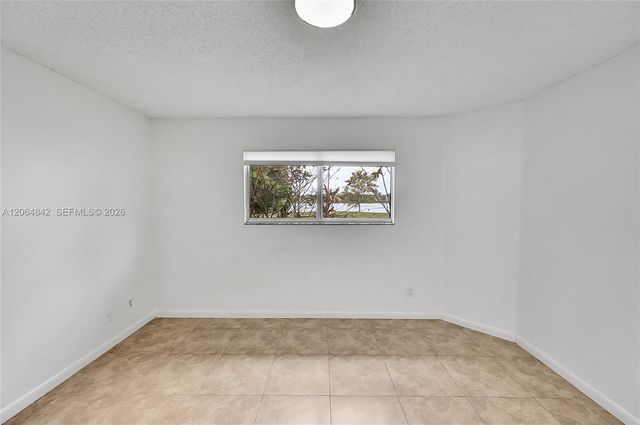 3453 NW 44th St 107, Oakland Park, FL 33309