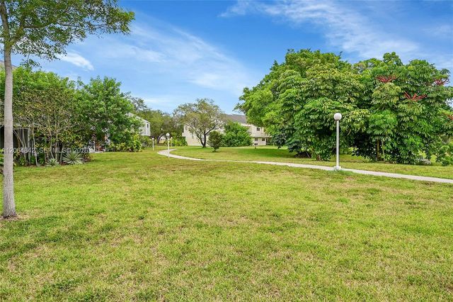 3453 NW 44th St 107, Oakland Park, FL 33309