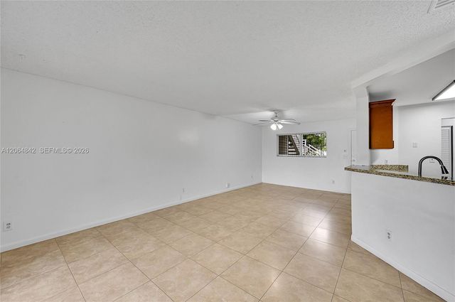 3453 NW 44th St 107, Oakland Park, FL 33309