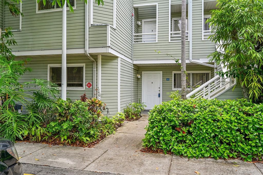 3453 NW 44th St 107, Oakland Park, FL 33309