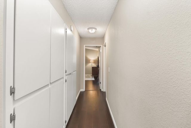 7414 Sun Point Ln, Sacramento, CA 95828