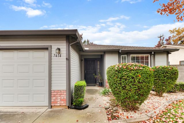 7414 Sun Point Ln, Sacramento, CA 95828