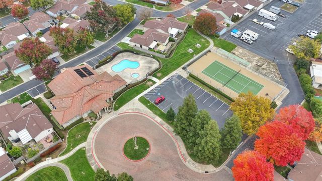 7414 Sun Point Ln, Sacramento, CA 95828