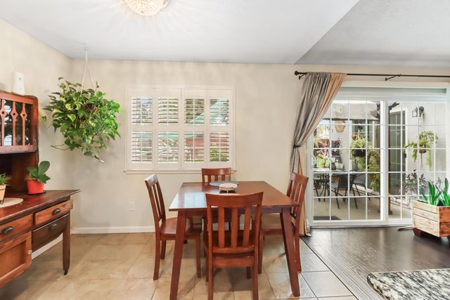 7414 Sun Point Ln, Sacramento, CA 95828