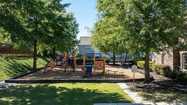 2141 Shale Lane NW, Atlanta, GA 30318