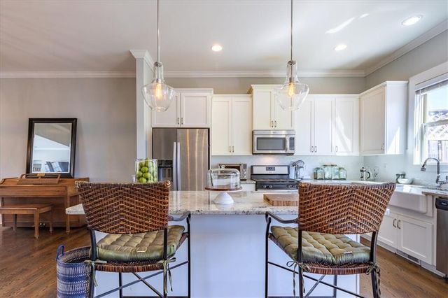 2141 Shale Lane NW, Atlanta, GA 30318