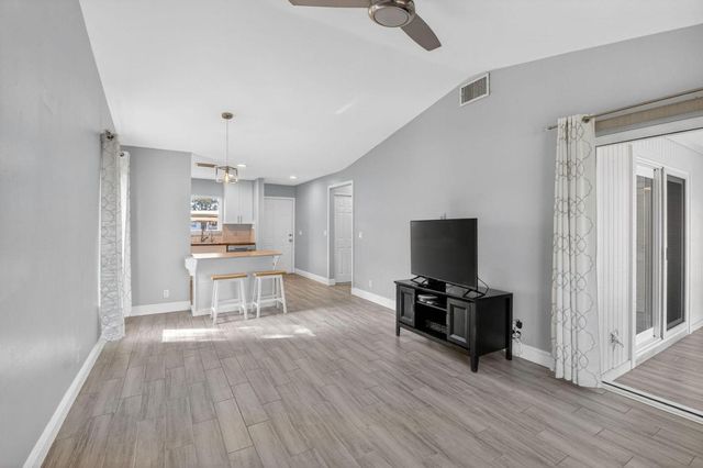 28 Via De Casas Norte 28, Boynton Beach, FL 33426