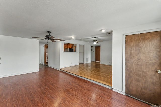619 Koehler Ct, San Antonio, TX 78223