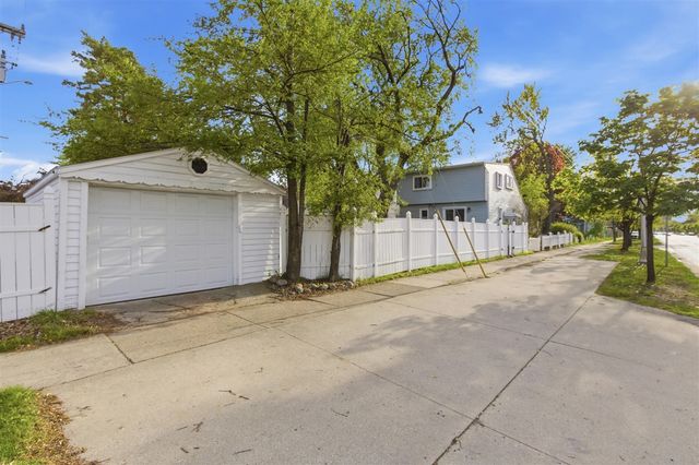 3224 N Wilson Avenue, Royal Oak, MI 48073