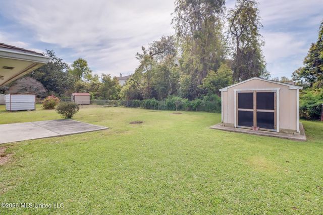 2185 Floyd Drive, Biloxi, MS 39531