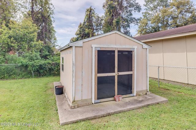 2185 Floyd Drive, Biloxi, MS 39531