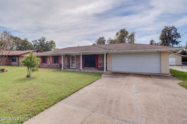 2185 Floyd Drive, Biloxi, MS 39531