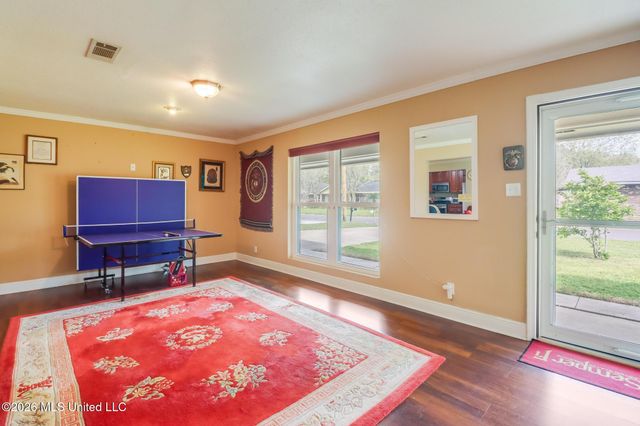 2185 Floyd Drive, Biloxi, MS 39531