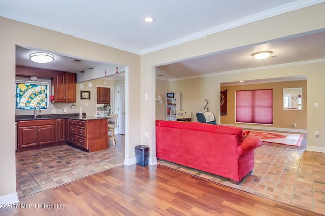 2185 Floyd Drive, Biloxi, MS 39531