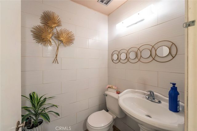 16710 Orange Ave. A1, Paramount, CA 90723