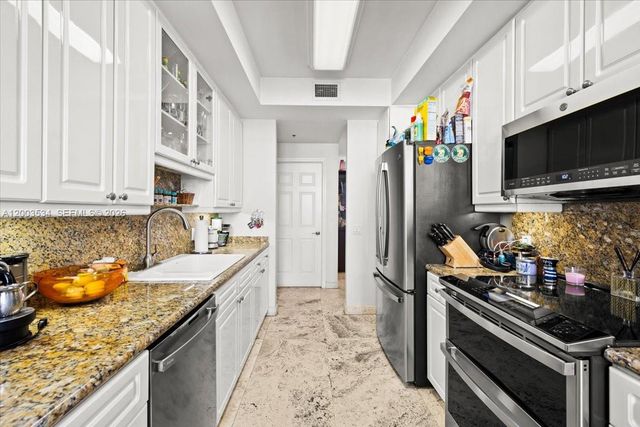 808 BRICKELL KEY DR 1205, Miami, FL 33131