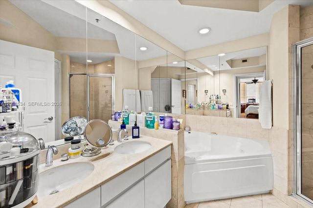 808 BRICKELL KEY DR 1205, Miami, FL 33131