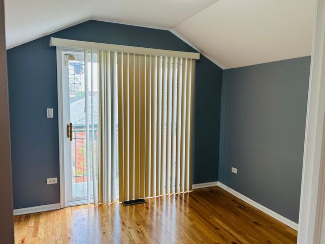 1918 S LOUIE Parkway, Chicago, IL 60616