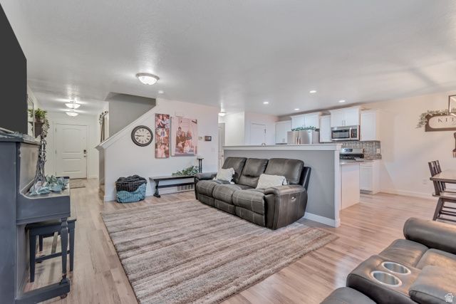 492 FOX CHASE LN, Saratoga Springs, UT 84045