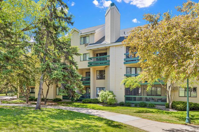 7631 Edinborough Way 5213, Edina, MN 55435