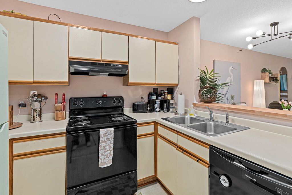 7631 Edinborough Way 5213, Edina, MN 55435 — photo 5