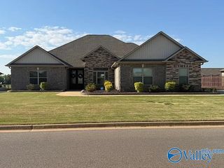 26316 Woodfield Drive, Athens, AL 35613
