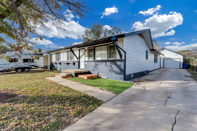 3009 S Bennett Ave, Wichita, KS 67217