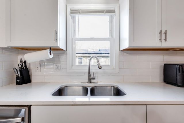 3009 S Bennett Ave, Wichita, KS 67217