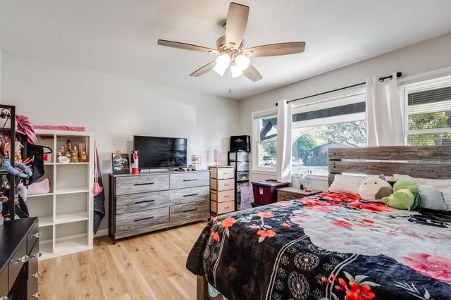 3009 S Bennett Ave, Wichita, KS 67217