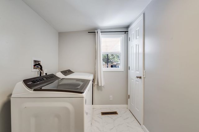 3009 S Bennett Ave, Wichita, KS 67217