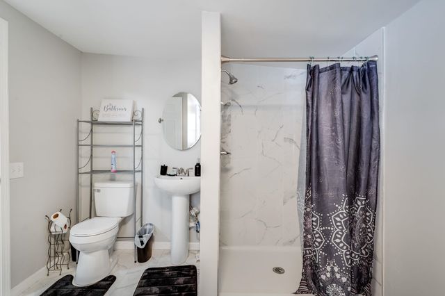 3009 S Bennett Ave, Wichita, KS 67217