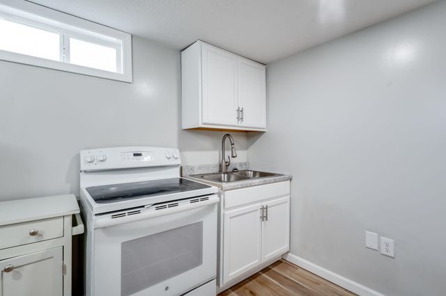 3009 S Bennett Ave, Wichita, KS 67217