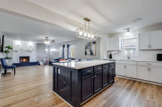 3009 S Bennett Ave, Wichita, KS 67217