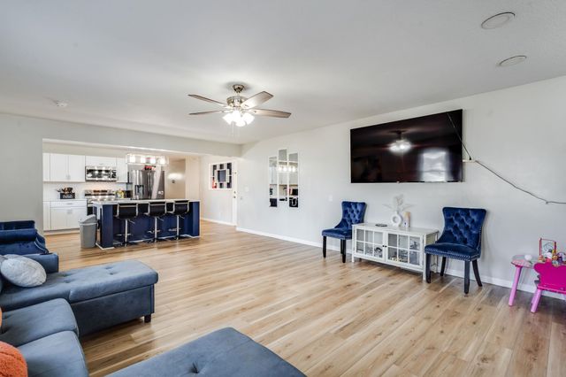 3009 S Bennett Ave, Wichita, KS 67217