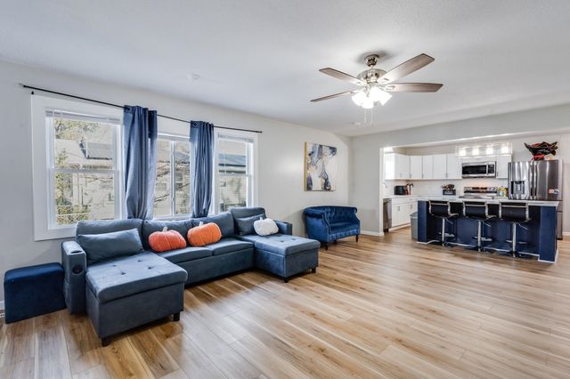 3009 S Bennett Ave, Wichita, KS 67217