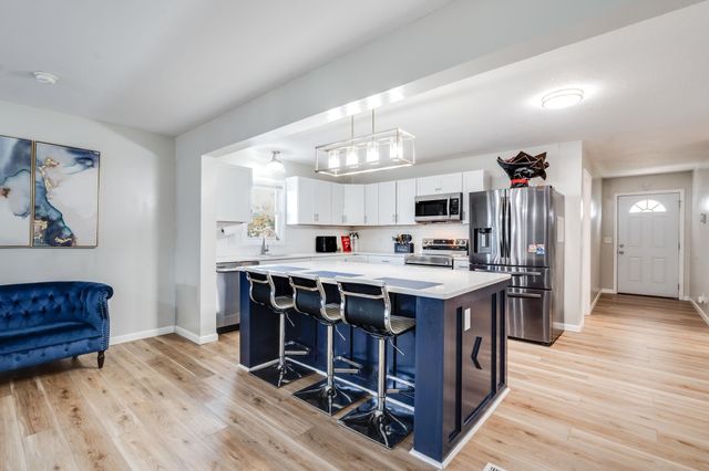 3009 S Bennett Ave, Wichita, KS 67217