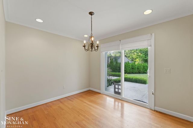 1575 FORD Court, Grosse Pointe Woods, MI 48236