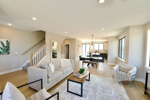 183 Pointe Drive 183, Northbrook, IL 60062