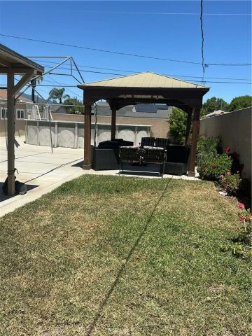 17814 Terry Street, Fontana, CA 92336
