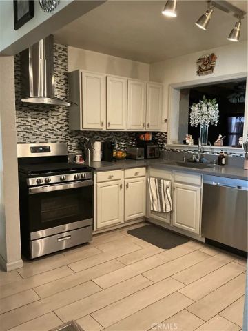 17814 Terry Street, Fontana, CA 92336