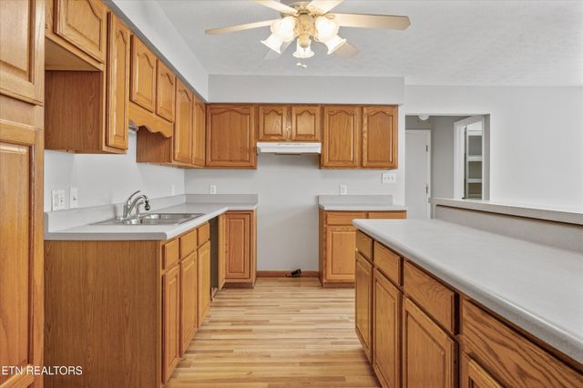 2300 Archie Weigel Lane, Knoxville, TN 37914