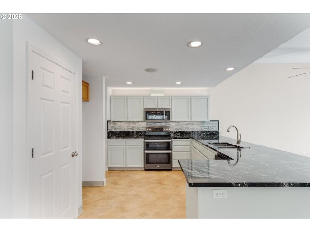 9909 Ne 53RD Ave, Vancouver, WA 98686